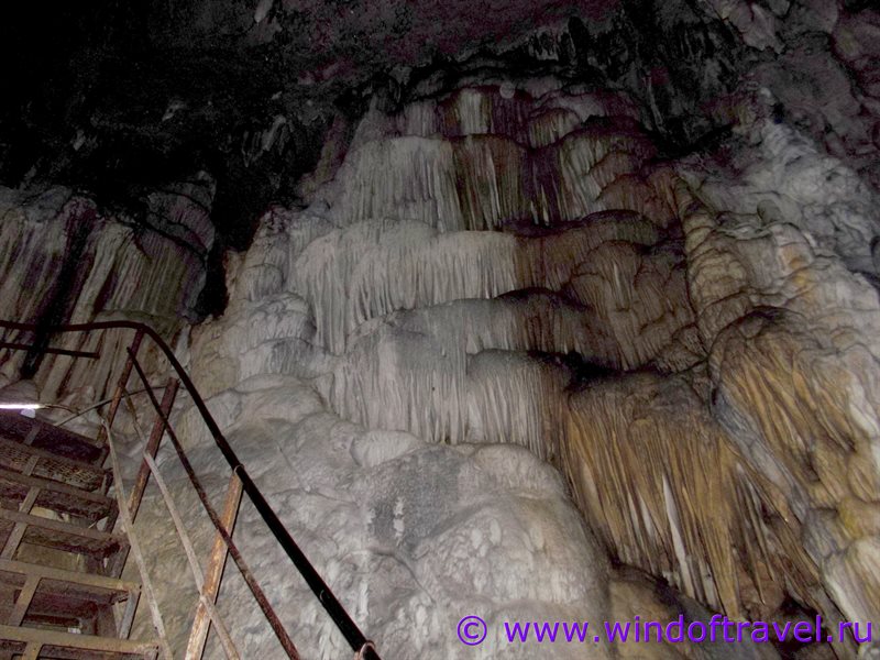Пещера Азишская в Адыгее