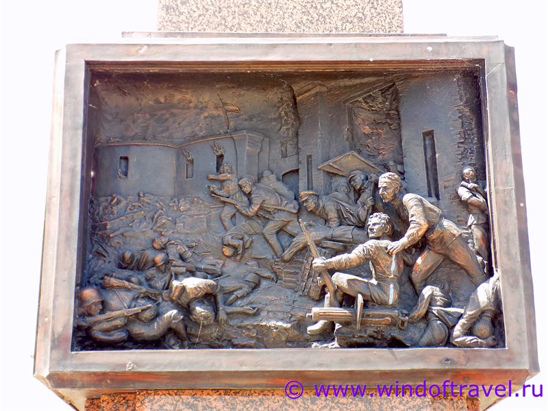 Памятник пограничникам в Астрахани
