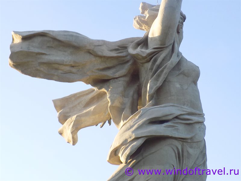 Статуя Родина-Мать в Волгограде