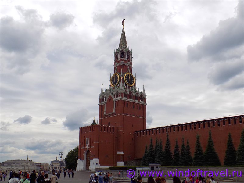 Спасская башня Кремля в Москве